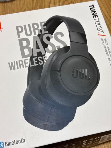 אוזניות JBL 700BT