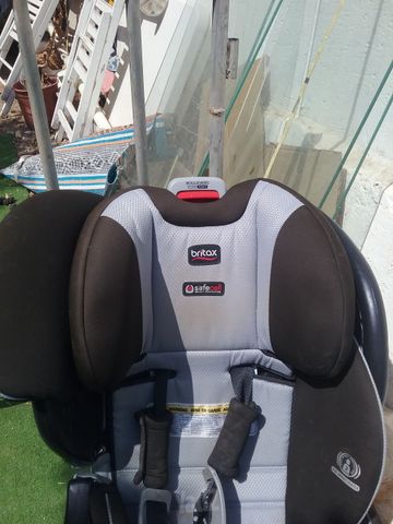 מושב בטיחות britax