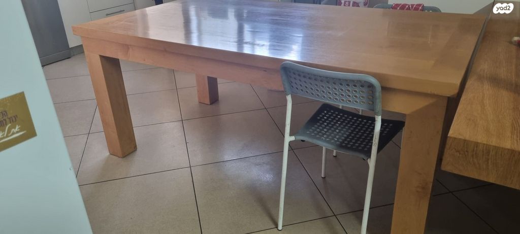 שולחן אוכל מעץ מלא