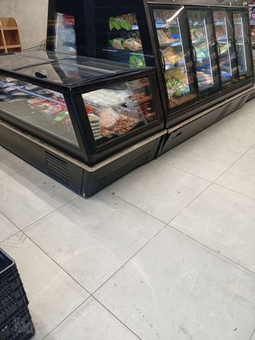מקפיאים