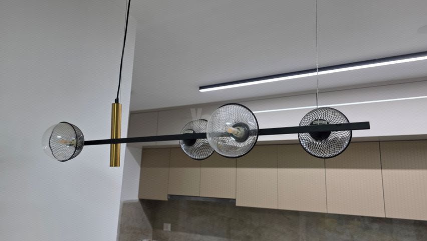 גוף תאורה לאי