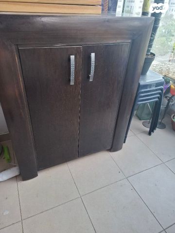 ארונית