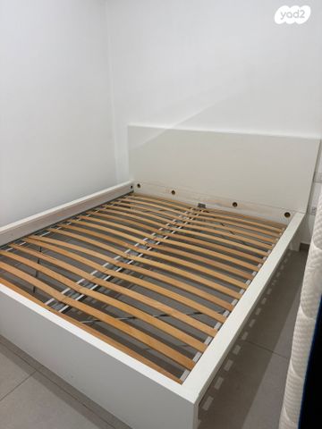 מיטה זוגית 1.8x2.0