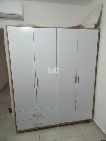 ארון חדש