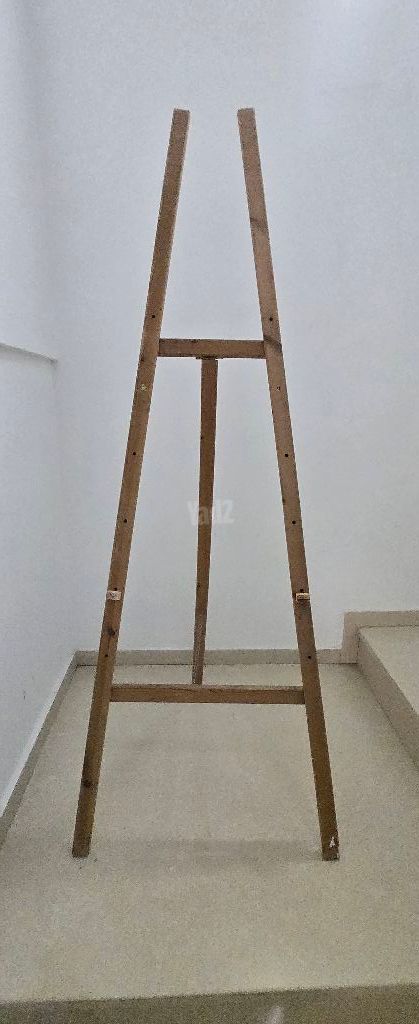 כן ציור מעץ
