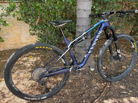 Canyon lux cf 7 carbon