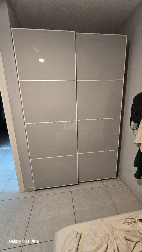 ארון בגדים