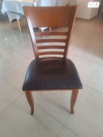 כסאות