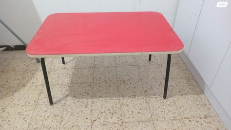 שולחן