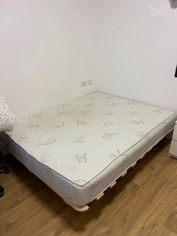 מיטה + מזרון למכירה