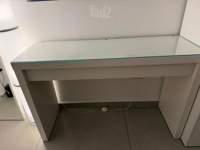 שולחן איפור
