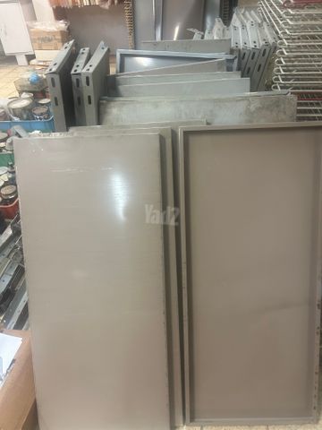 מדפים ממתכת