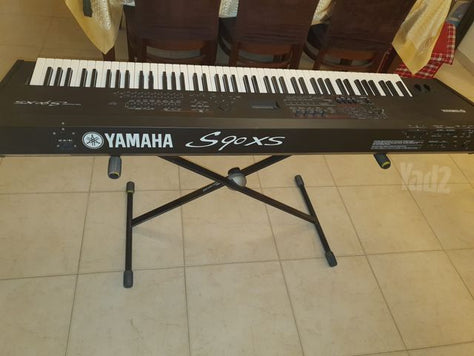 YMAHA S90XS
