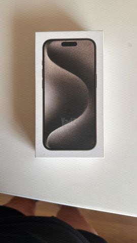 אייפון 15 פרו.
