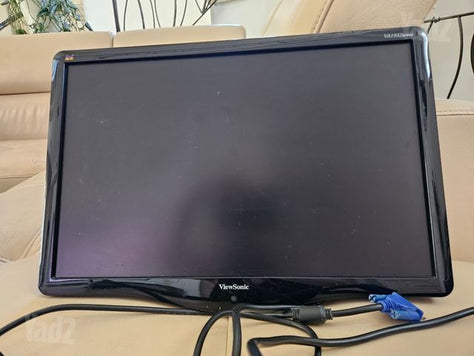 מסך מחשב 18 אינץ