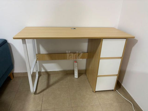 שולחן