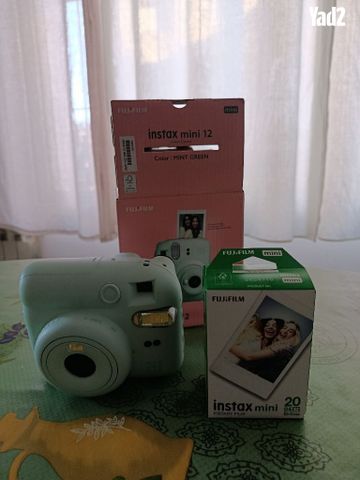 מצלמה Instax mini 12