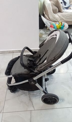 עגלה טיולון