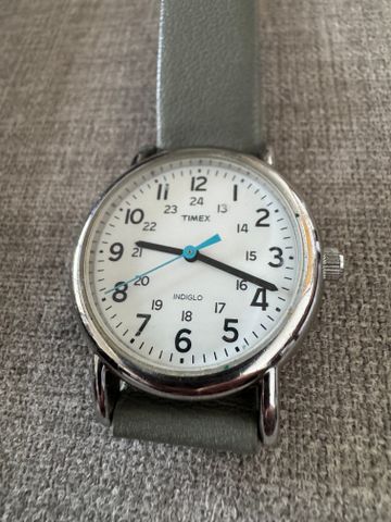 שעון יד שחור CASIO