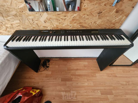 פסנתר חשמלי Artesia Performer