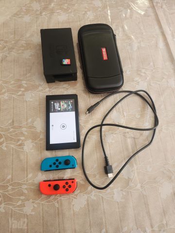 Nintendo Switch V2 כולל Dock