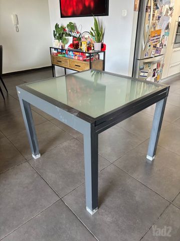 שולחן חוץ נפתח