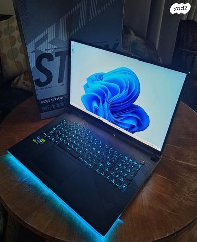 Asus rog strix scar 18