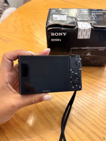 מצלמה SONY RV100 VA