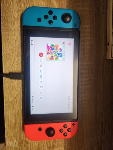 Nintendo Switch V2 כולל Dock