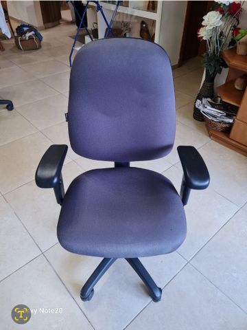 כסא משרדי