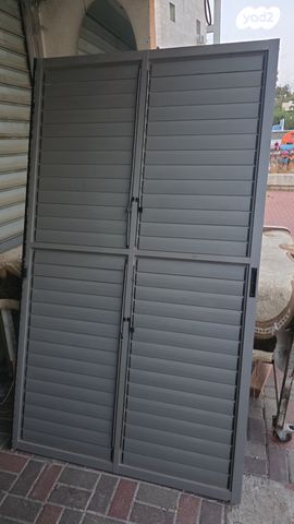חלונות