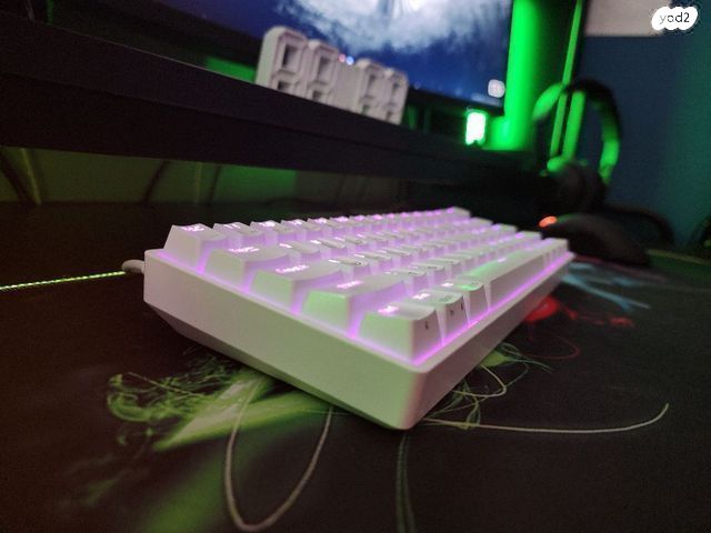 GK61 White