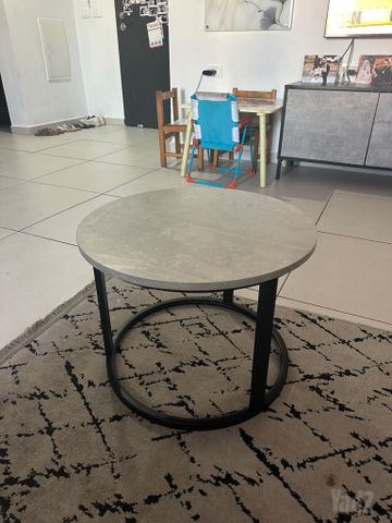 שולחן עגול