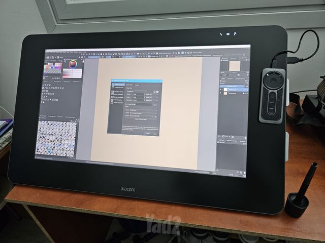 Wacom Cintiq 27QHD + סטנד
