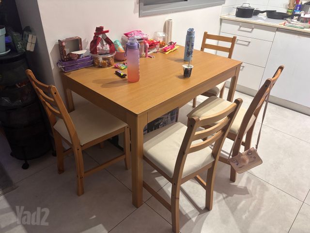 שולחן