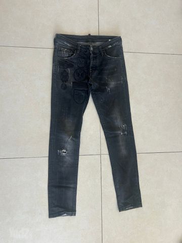 ג׳ינס חדש של DSQUARED2