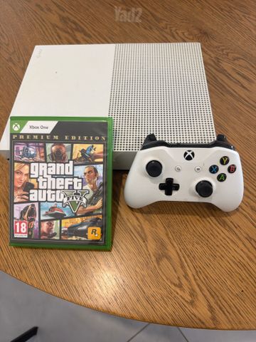 Xbox one s עובד טוב