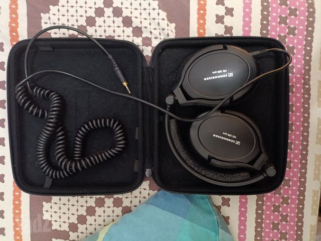 אוזניות senhaizer 380 pro
