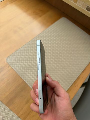 איפון 15 128gb