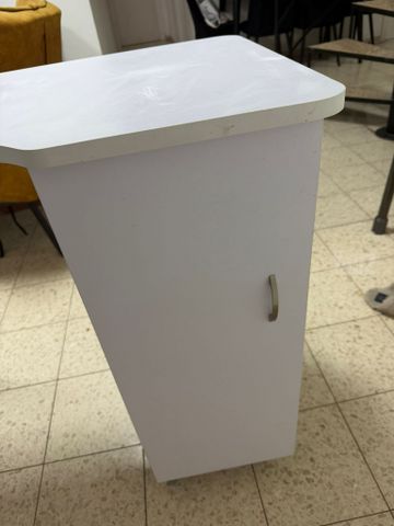 שידת ציפורניים