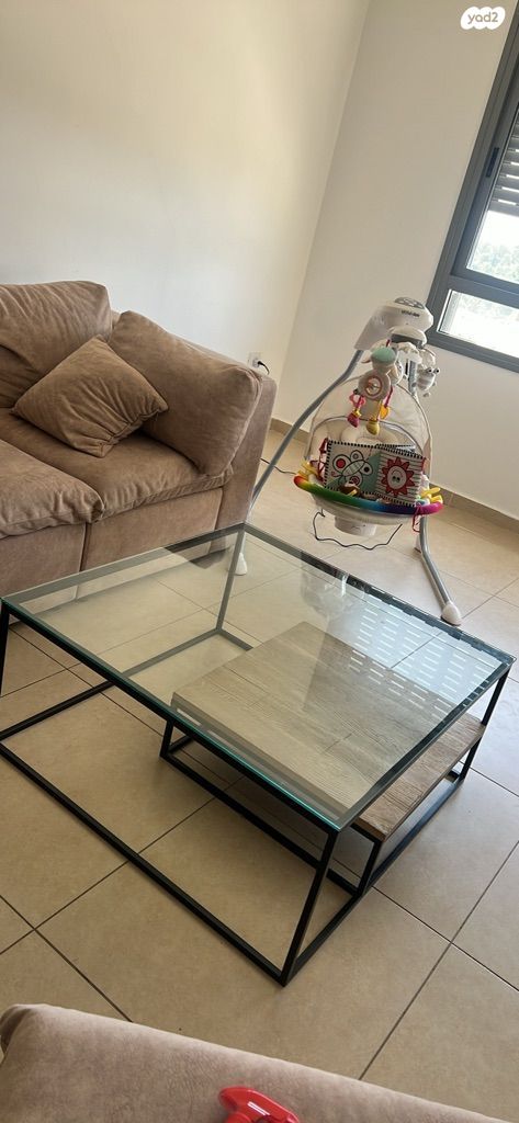 שולחן זכוכית עץ מהמם למכירה