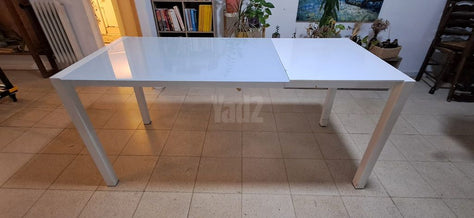 שולחן אוכל