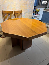 שולחן אוכל משושה