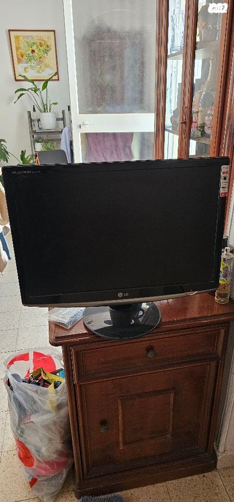 מסך מחשב 22"