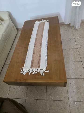 שולחן
