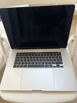 ״MacBook Pro 16