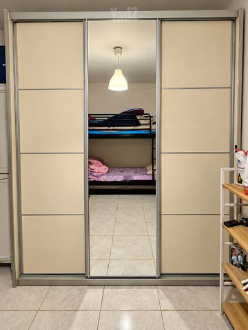 ארון בגדים