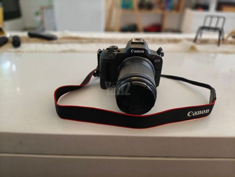 מצלמת קנון EOS R50