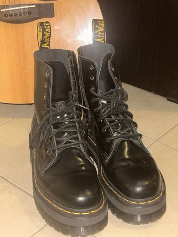 Doc Martens דוק מרטינס נשים