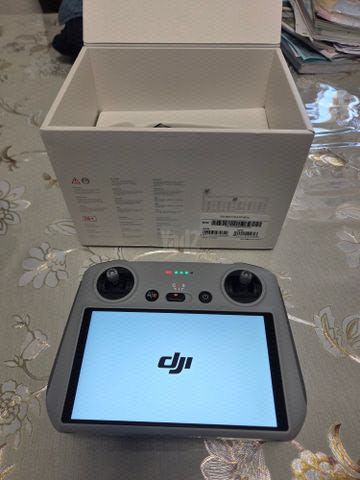 שלט לרחפן dji